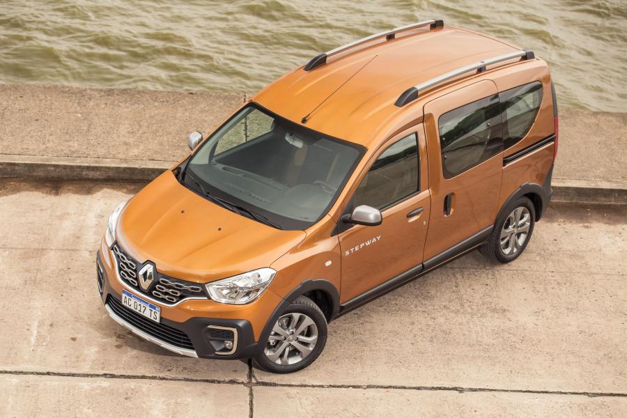  Renault Kangoo Stepway 2018 года  (LA) (фото 12 из 18)